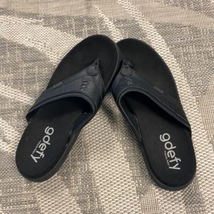 Gravity Defyer Men's G-Defy Tully Leather Sandal - Flip Flops EUC